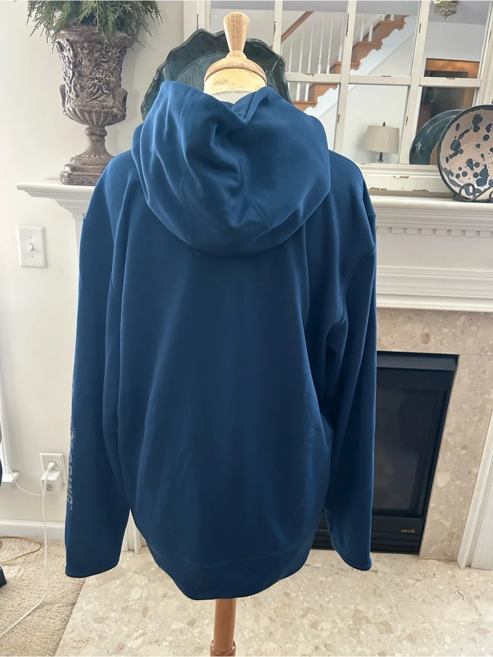 The North Face Men's Navy Pullover Hoodie - Never Stop Exploring